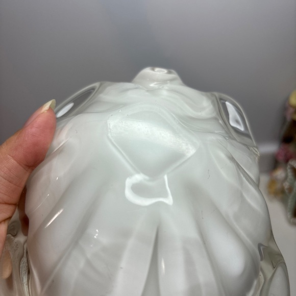 Vintage Murano Candy Dish White base in Blue Yellow Green and Silver Inclusions - Picture 6 of 11